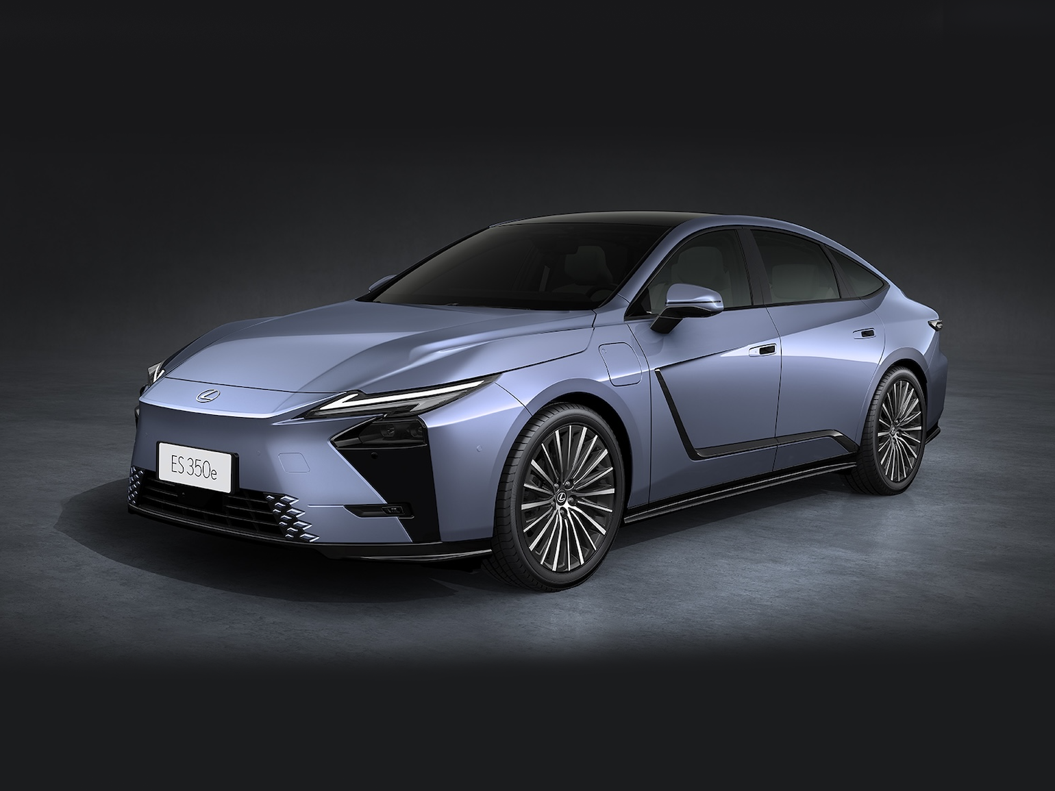 The all-new Lexus ES 350e means business