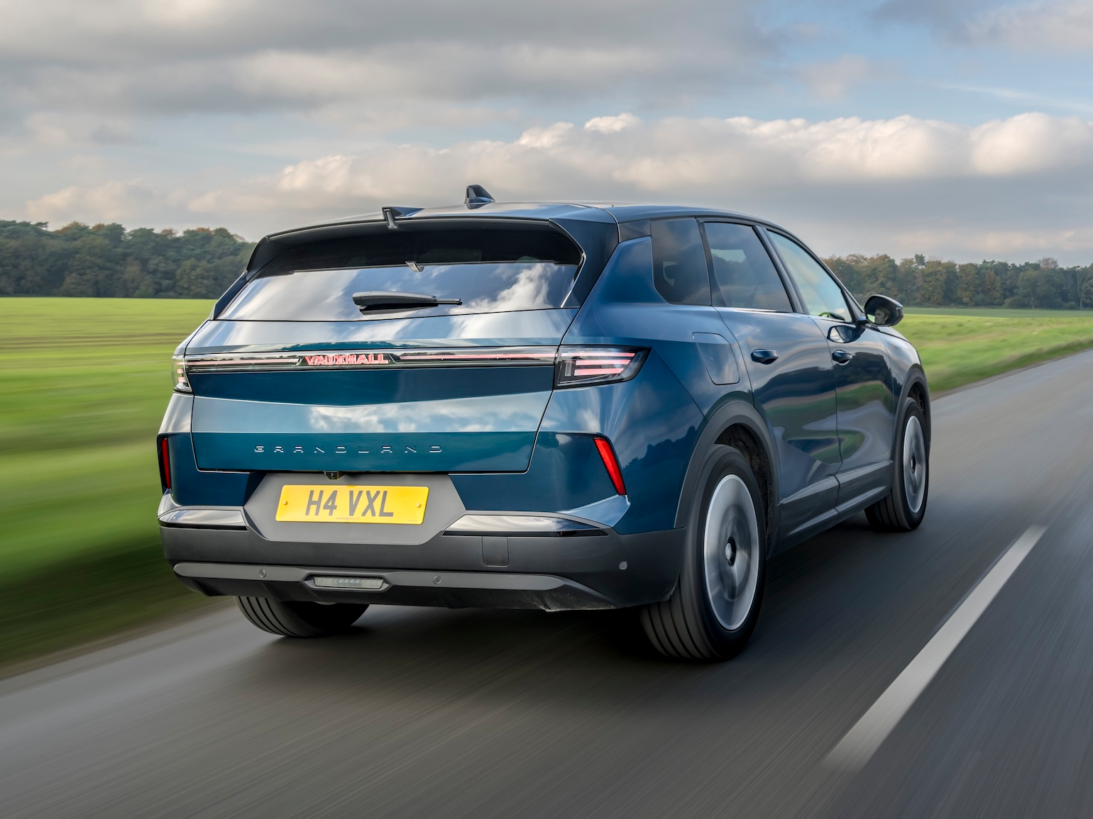 New Vauxhall Grandland PHEV rear view
