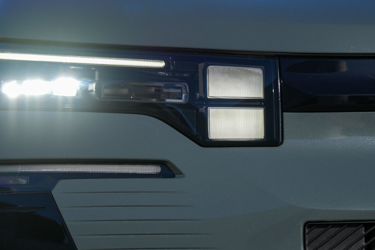 C5 Aircross Suv Detail_view Image