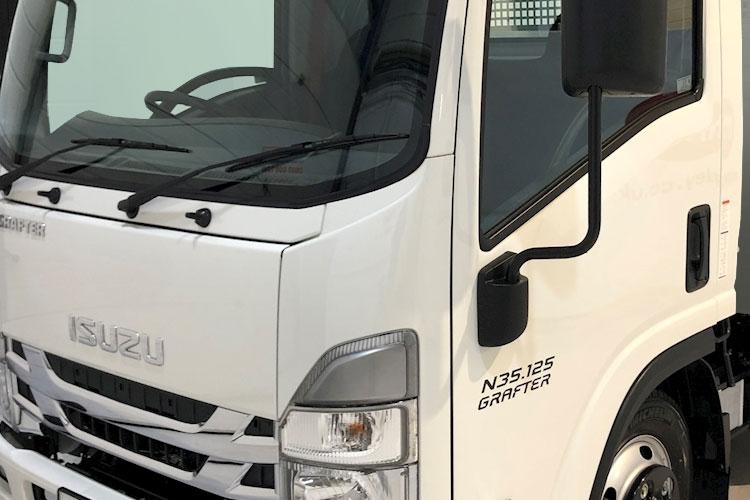 N35 Wide Chassis Cab Detail_view Image