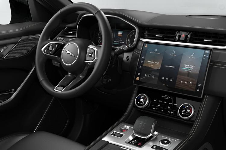 F-Pace Inside_view Image