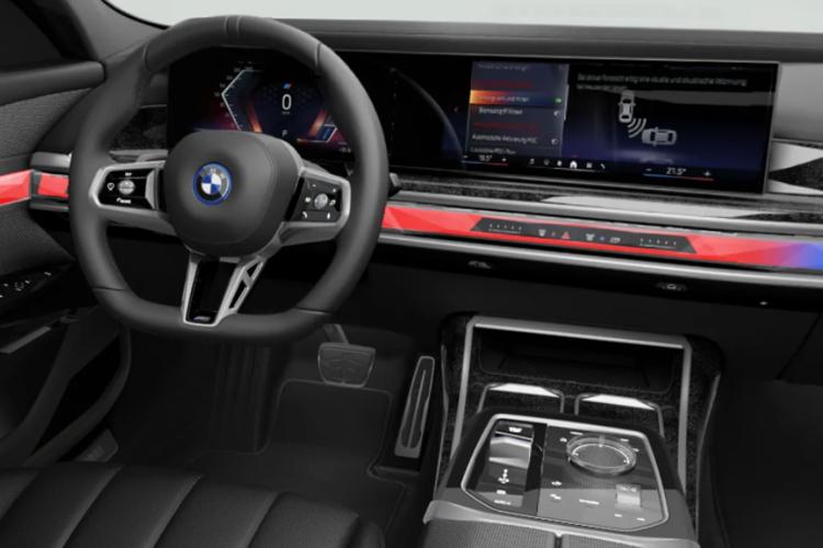 i7 Saloon Inside_view Image