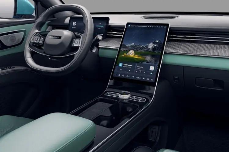 L8 Suv Inside_view Image