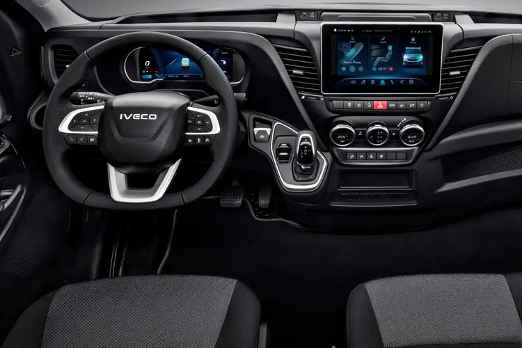 e-Daily Chassis Cab Dropside over 3.5t Inside_view Image