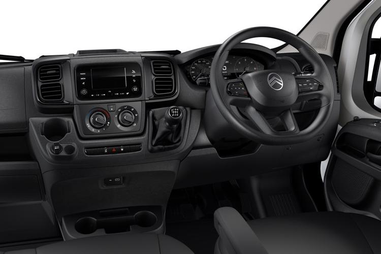 Relay Van over 3.5t Inside_view Image
